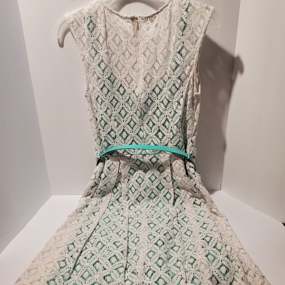 Dressbarn Lace Overlay Belted Dress Size 10 Mint Green & White - Picture 2 of 9